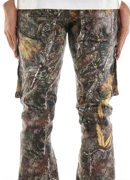 KDNK FOREST CAMO CARGO SKINNY FLARE PANTS